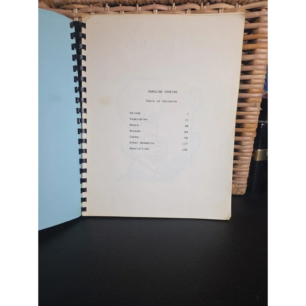 The Carolina‎ Memorial Baptist Church Cook Book Thomasville, NC Acteens 1988